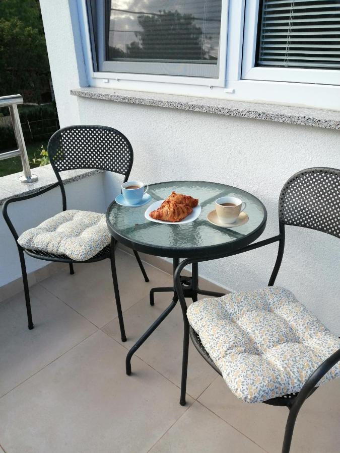 Apartment Premantura Eksteriør bilde